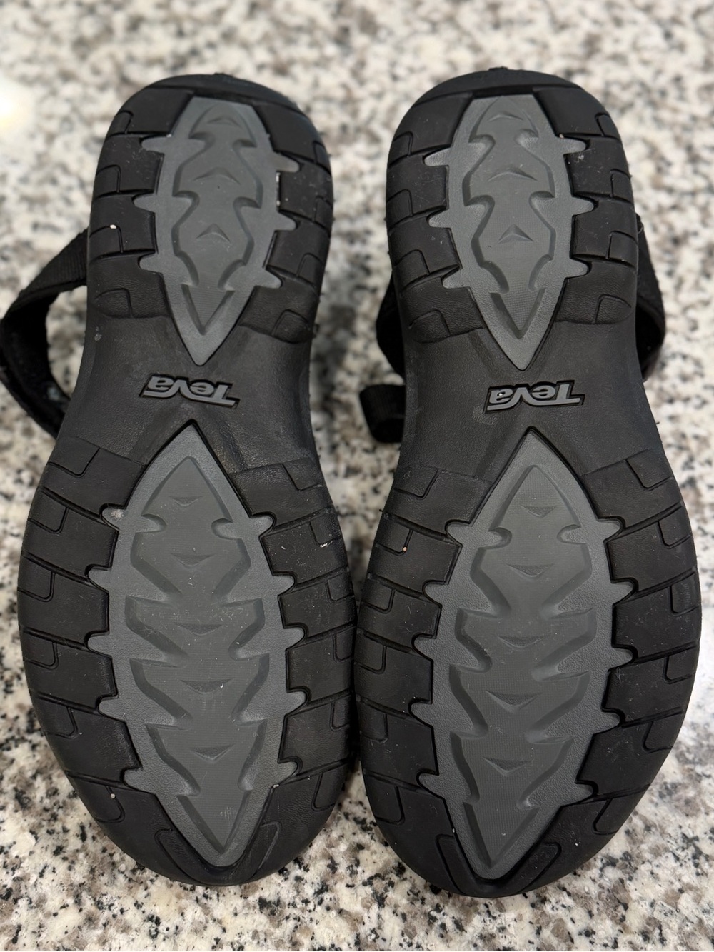 Teva Women's Vera Black Strappy Outdoor Sandals - Picture 2 of 8